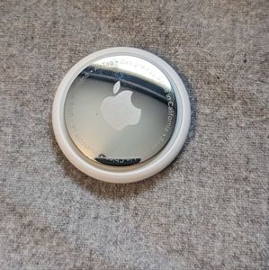 Apple air tag